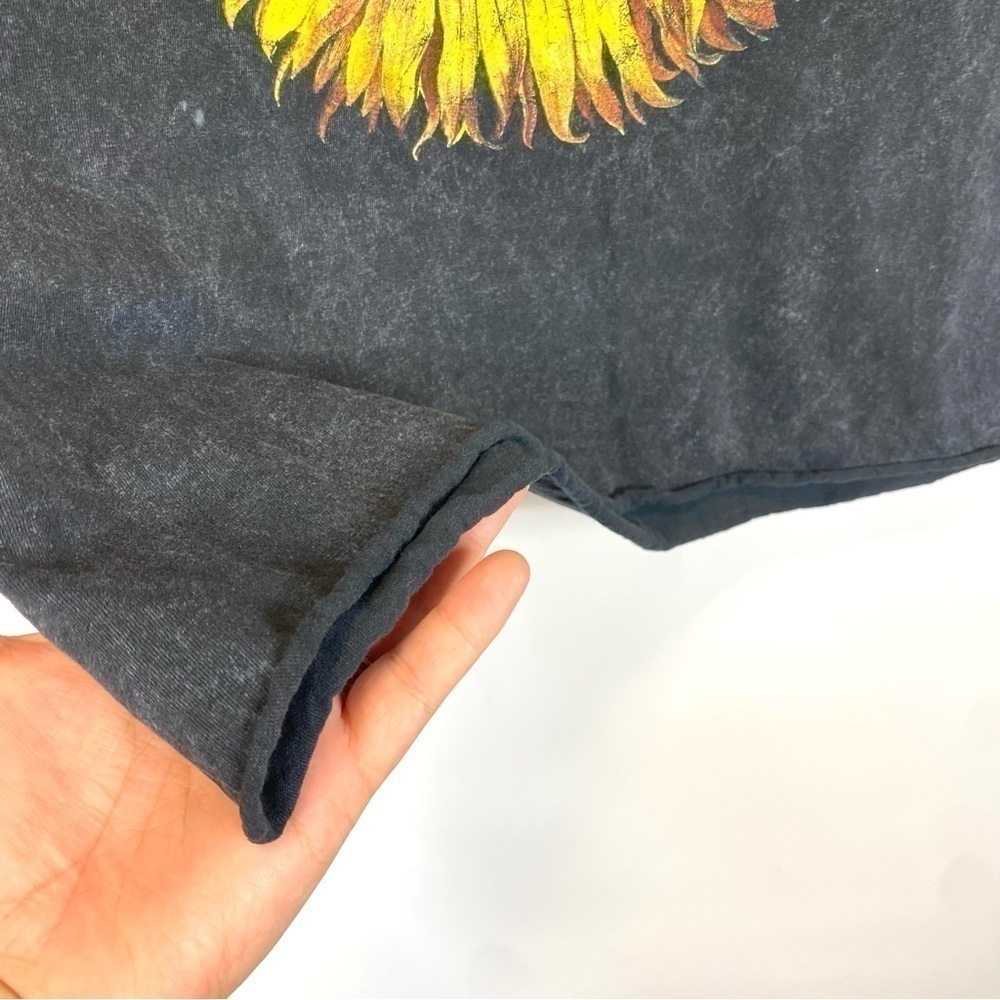 Fifth Sun Womens Graphic Crop Tee Shirt Sunflower - Picture 4 of 5